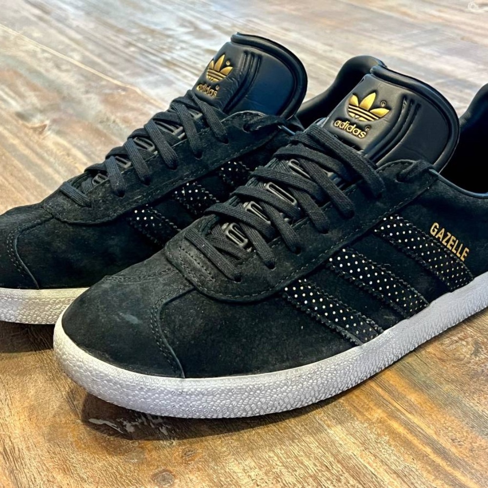 Women's Black/Gold Adidas Gazelle